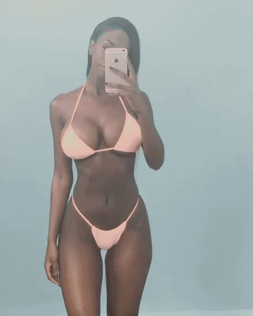 sexy babe in nice bikini