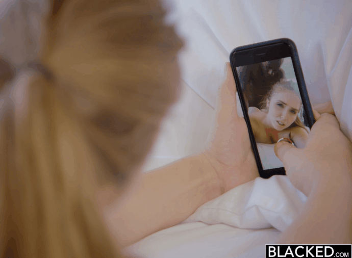 Lena Paul [BLACKED] selfie time