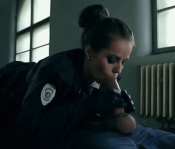 fycrazybeauty: An Officer and a blowjob