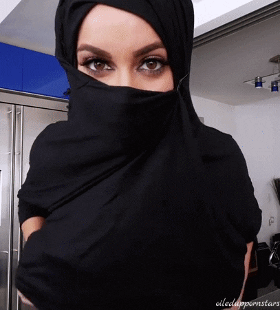Gif - Arab shows her tits