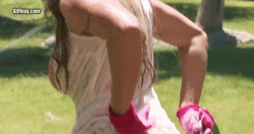 Gif - Big mature booty cleaned up outdoors