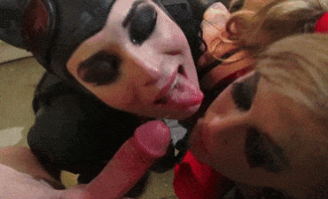 Gif - Harley Quinn and Catwoman cum kissing in parody