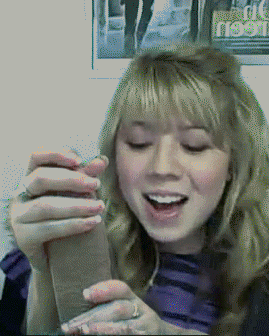 Gif - Jennette McCurdy