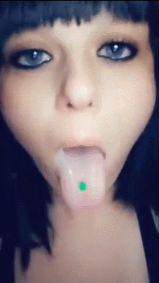 Gif - Playing with her food ;