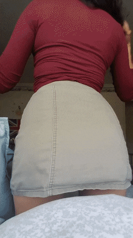 Gif - easy access for doggy
