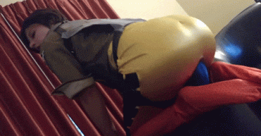 Gif - Overwatch Tracer Cosplayed Bad Dragon