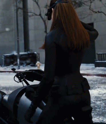 Gif - Anne Hathaway Catwoman