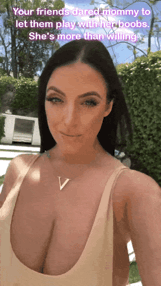 Gif - Mom is a babe